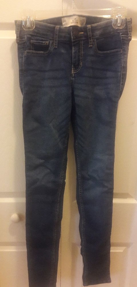 🆑4/$25 Hollister Super Skinny Jeans